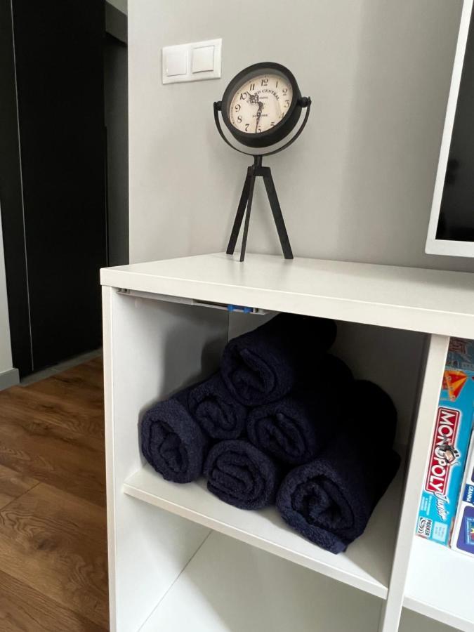 “Apartcalm - Like At Home” - Close To Subway Warsawa Bagian luar foto